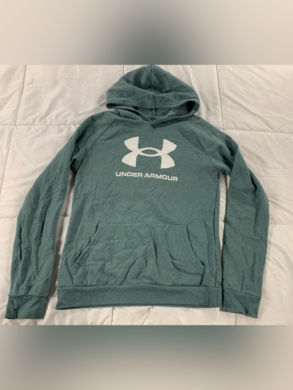 Pre loved UNDER ARMOUR hoodie youth size XL